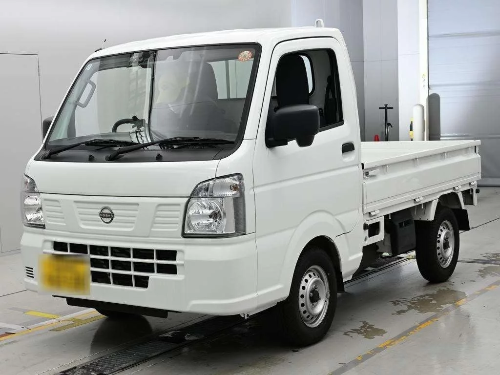 Nissan NT100 Clipper DR16T 2024